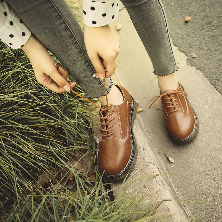 Stylish Retro Black Flat Leather Shoes