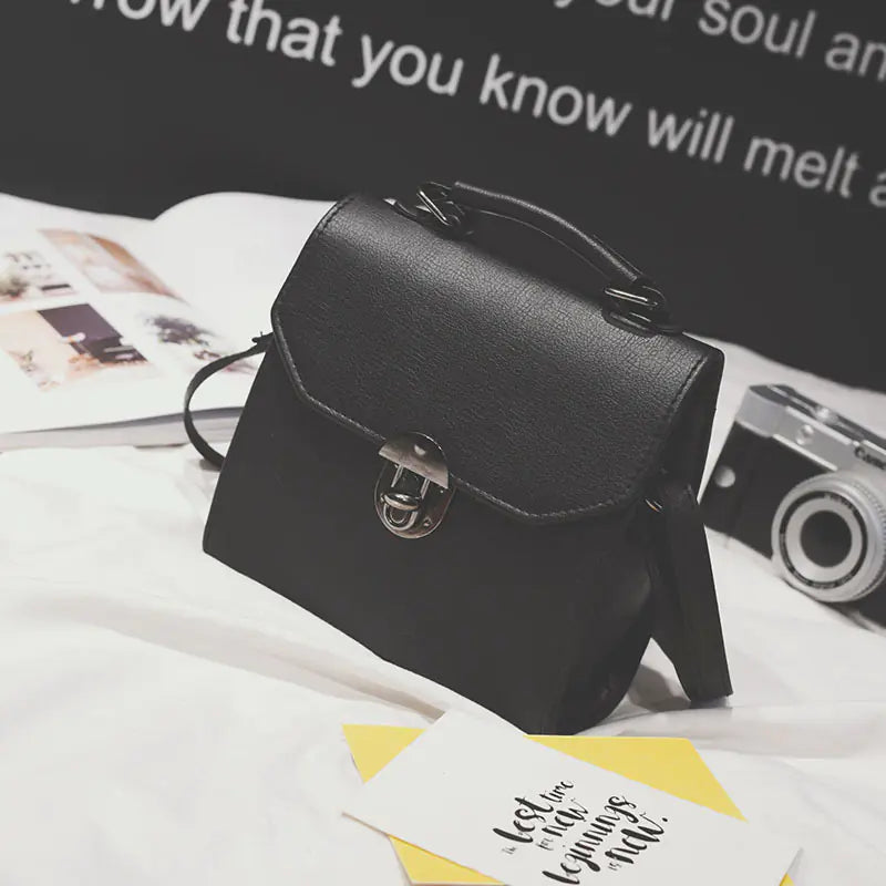 Viva Retro Crossbody